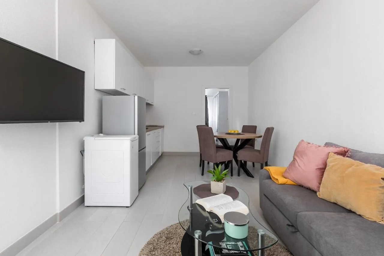 Adriatic Top Place Apartment Trogir
