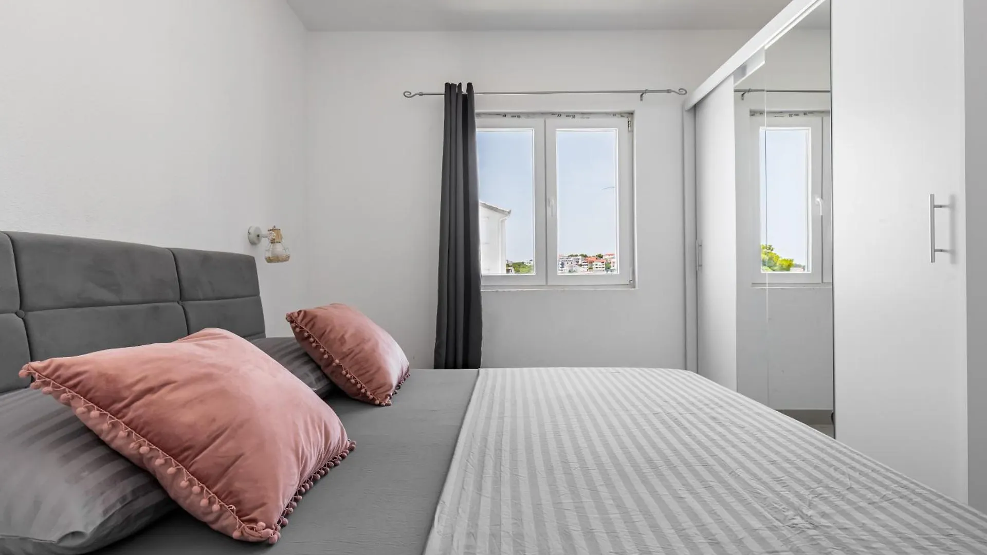 Adriatic Top Place Apartment Trogir