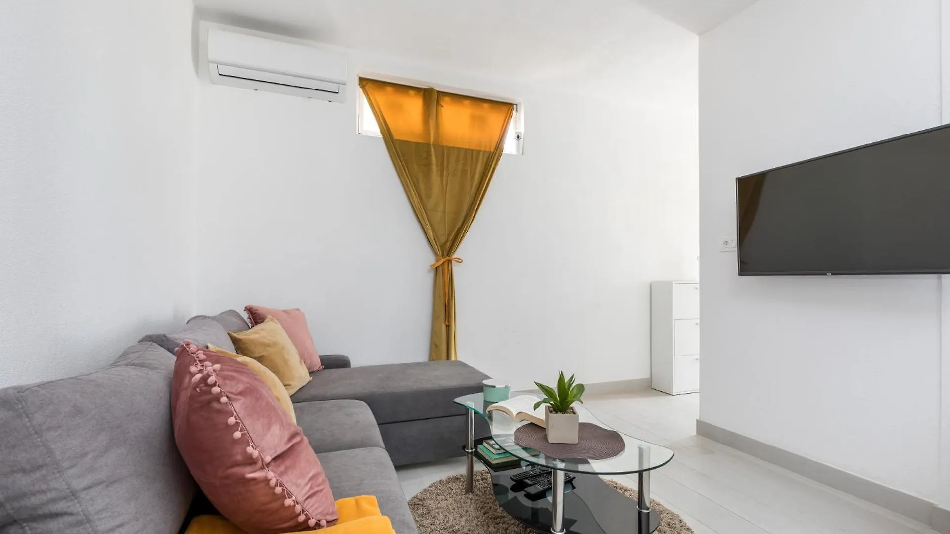 Adriatic Top Place Apartment Trogir